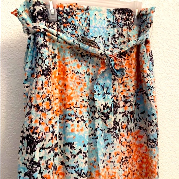 [ BCBG ] Silky Soft Pants (Retail $178) - Picture 3 of 8